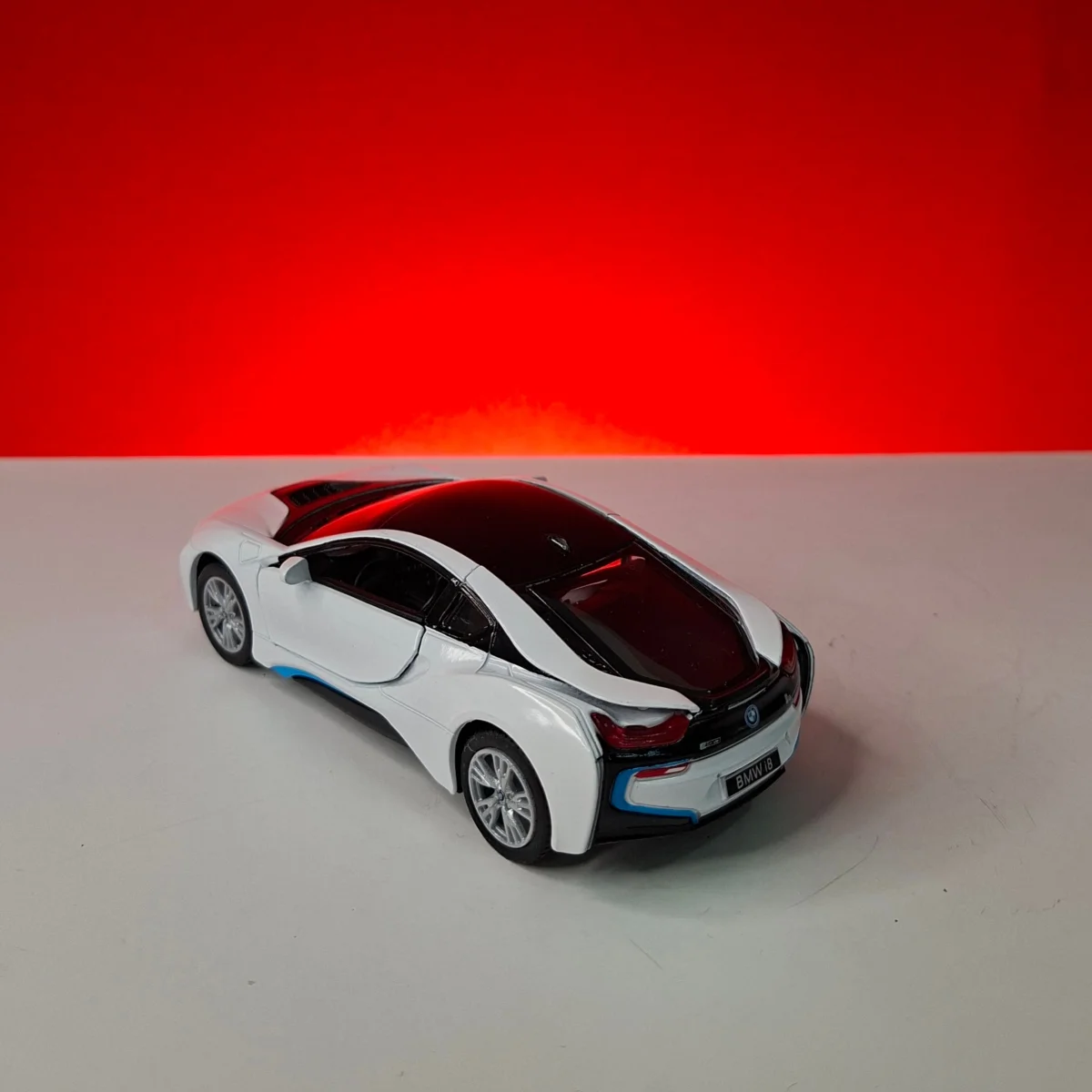 ماکت بی ام و i8 برند کینسمارت — نما 10
