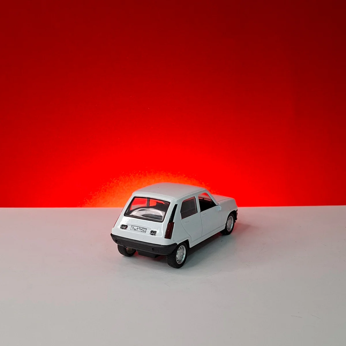ماکت رنو ۵ — نما 8