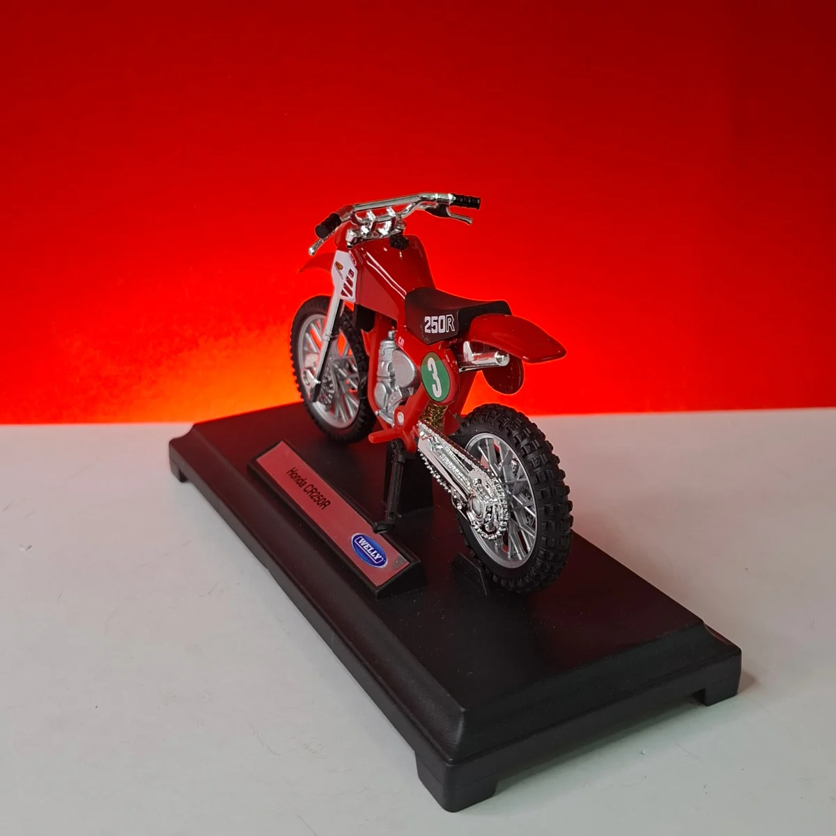 ماکت موتور هوندا CR 250 R برند ویلی — نما 5