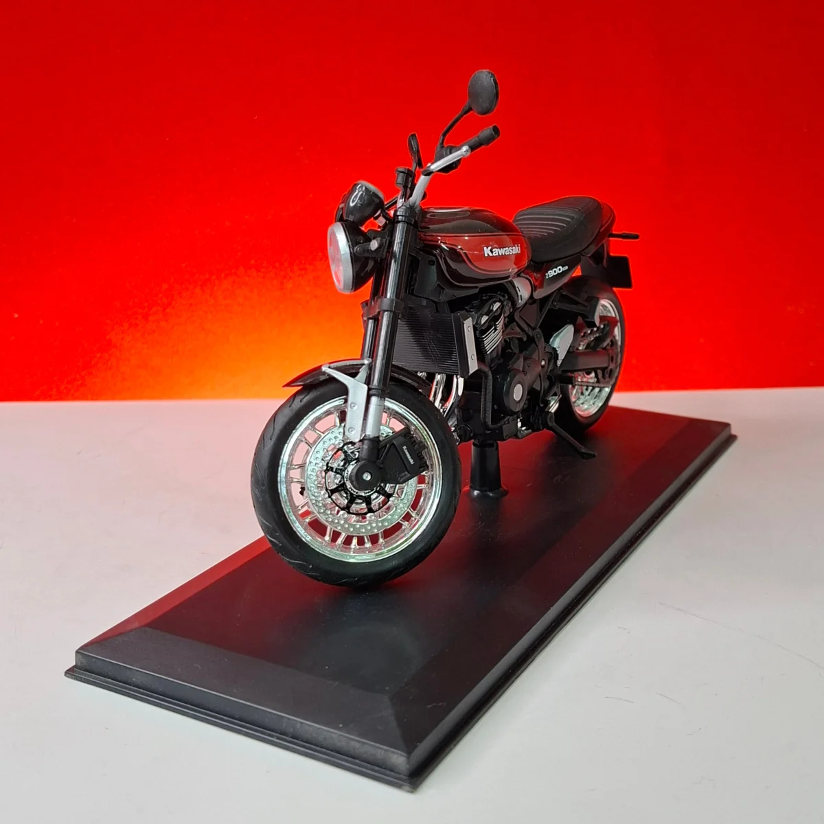 ماکت موتور کاوازاکی Z900RS — نما 2