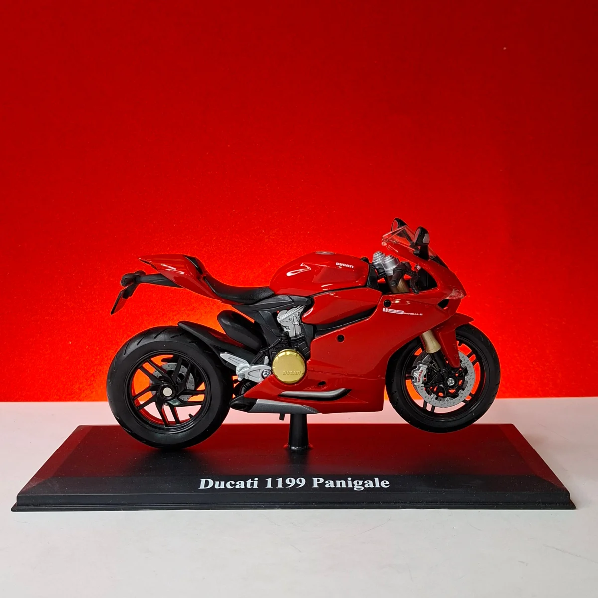 ماکت موتور Ducati1199 panigale — نما 4