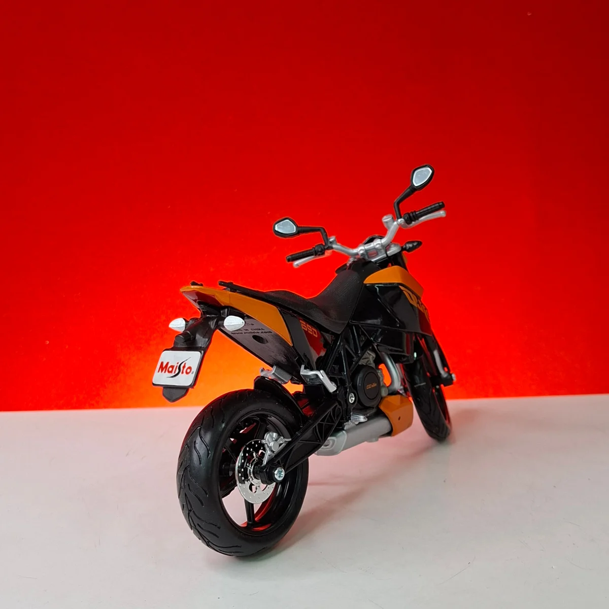 ماکت موتور KTM 690 — نما 5