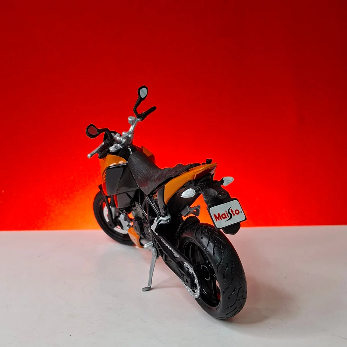 ماکت موتور KTM 690 — نما 6
