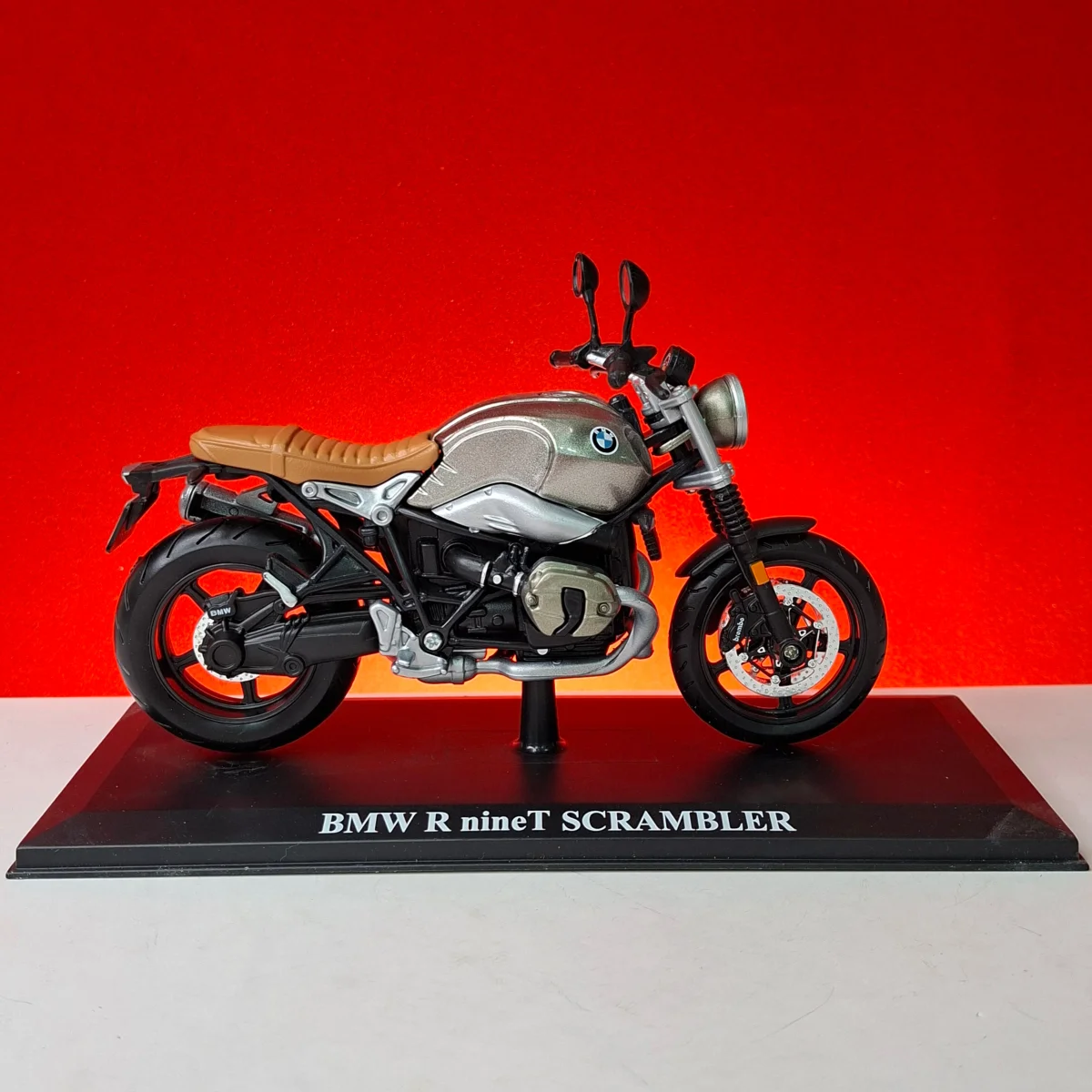 ماکت موتور bmw r ninet scramnler — نما 5