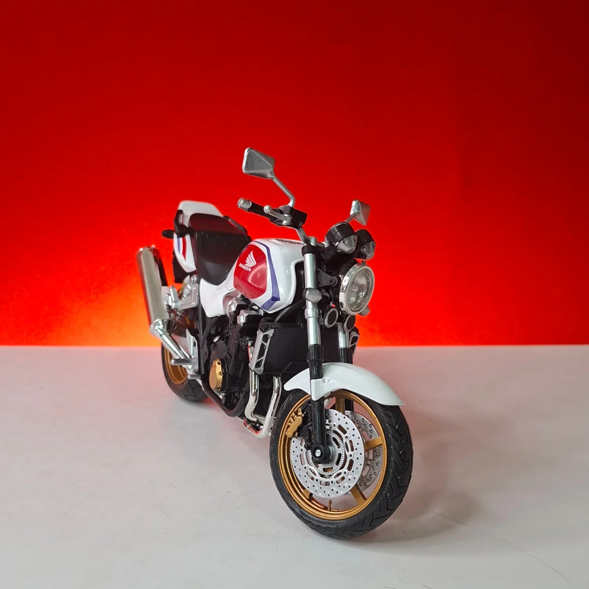 ماکت موتور cb1300 — نما 2