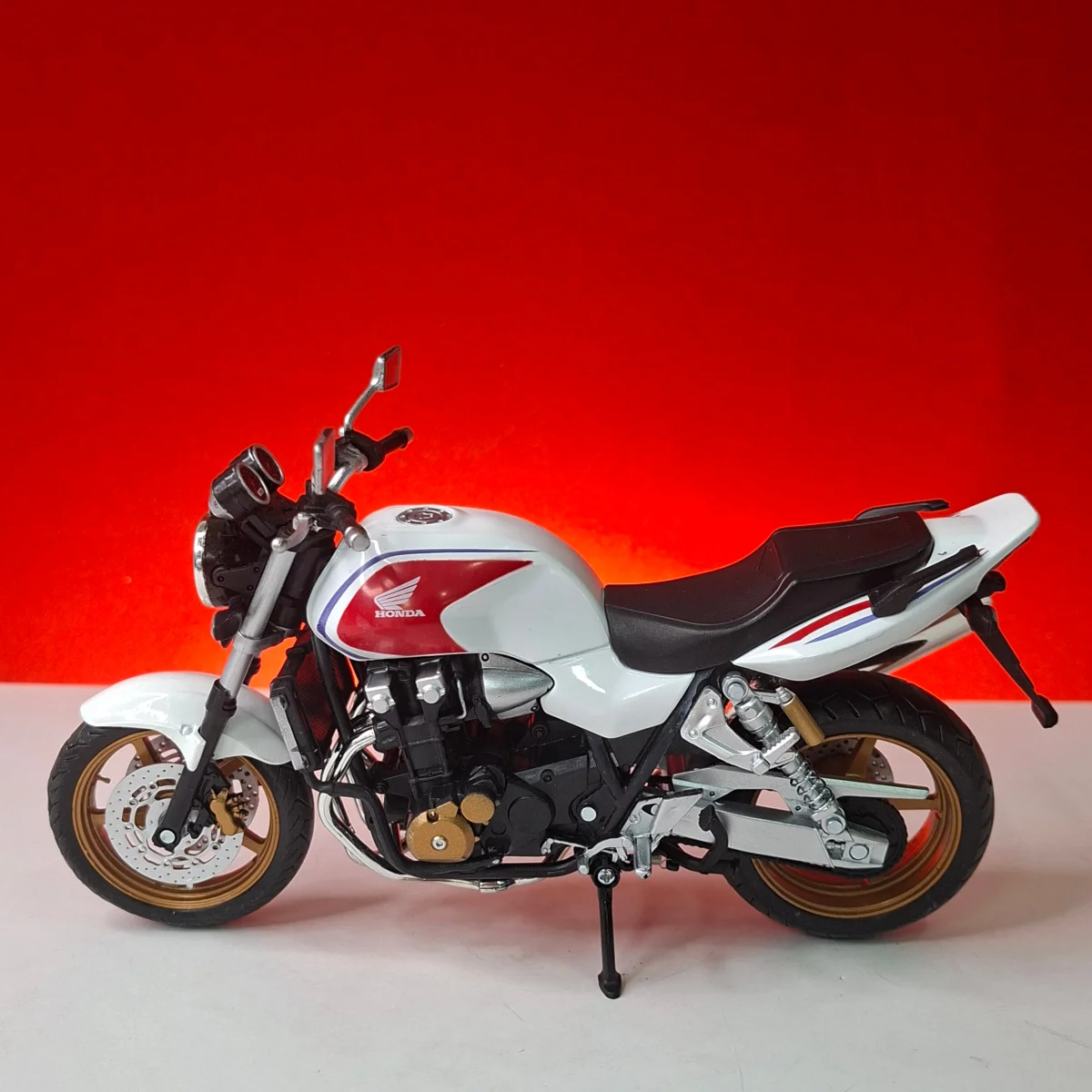 ماکت موتور cb1300 — نما 4