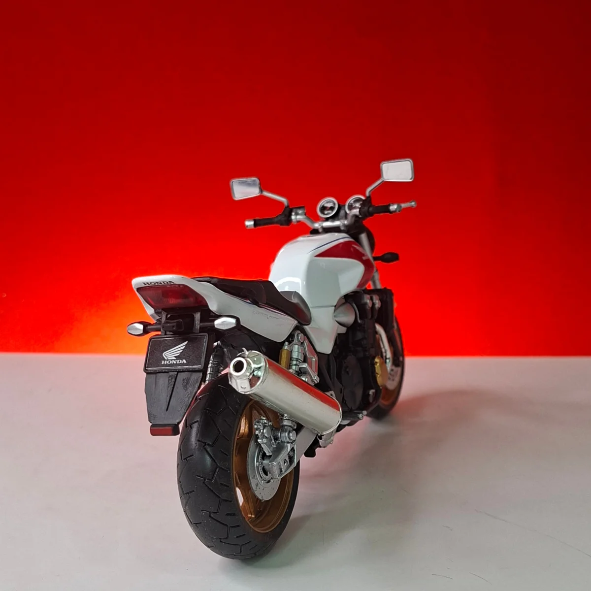 ماکت موتور cb1300 — نما 6