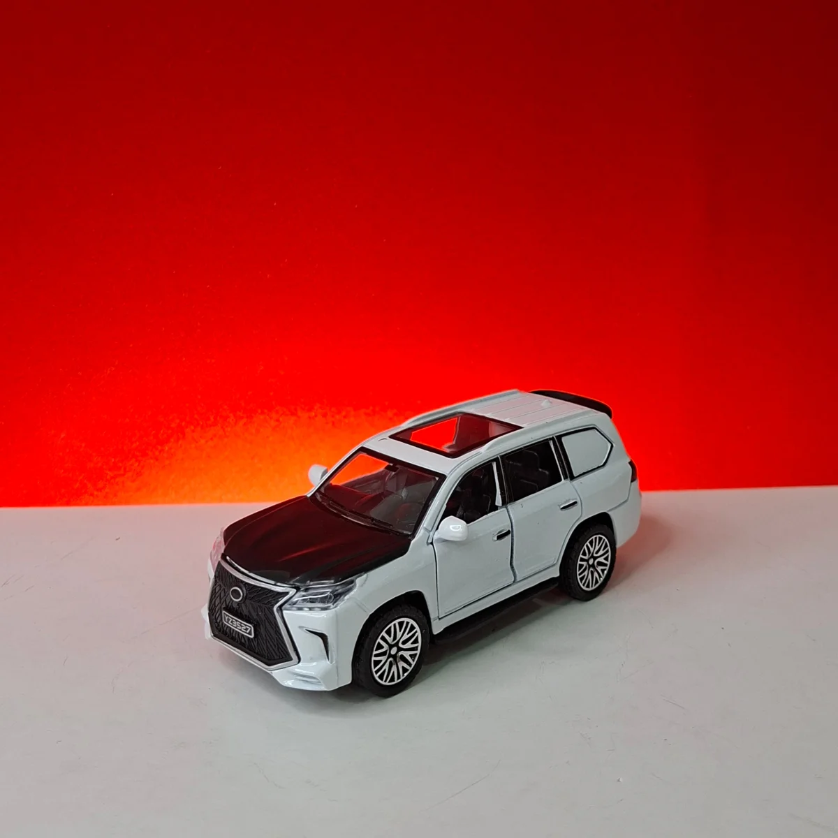 ماکت لکسوس lx 570 — نما 8