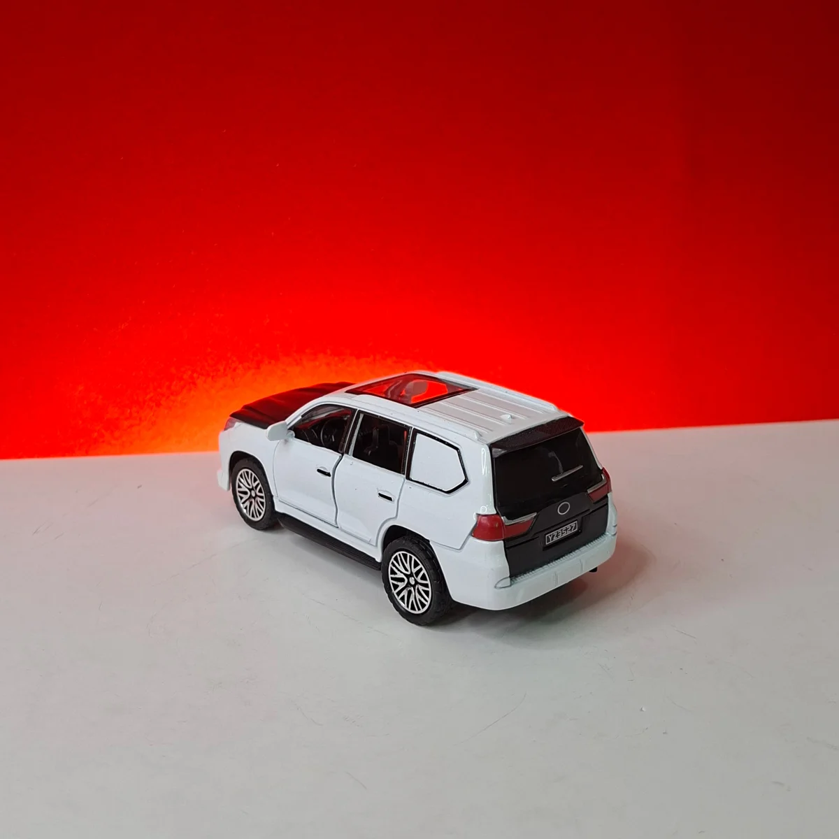 ماکت لکسوس lx 570 — نما 9
