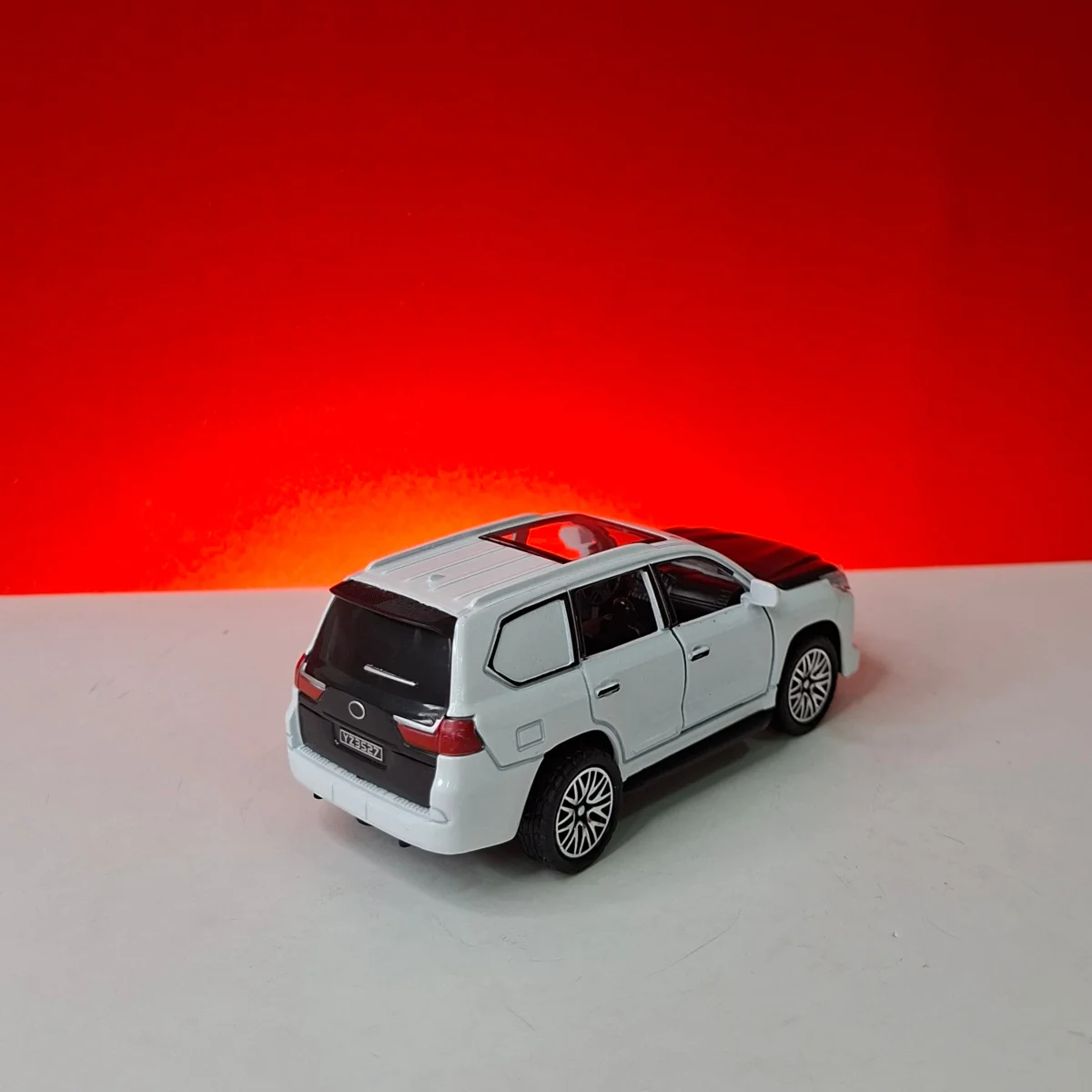 ماکت لکسوس lx 570 — نما 10