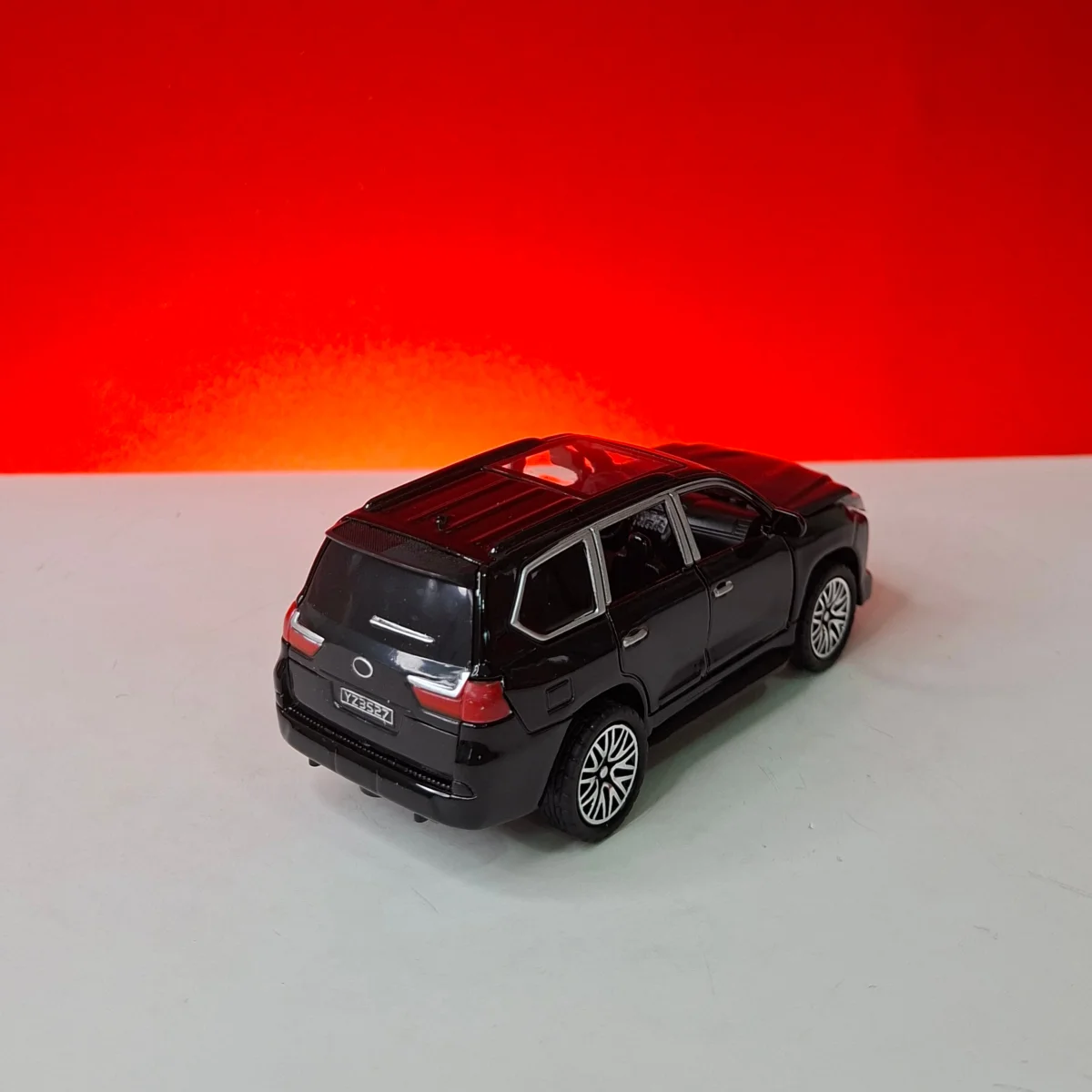 ماکت لکسوس lx 570 — نما 16