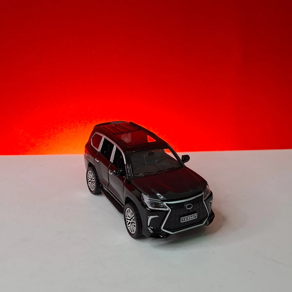 ماکت لکسوس lx 570 — نما 18